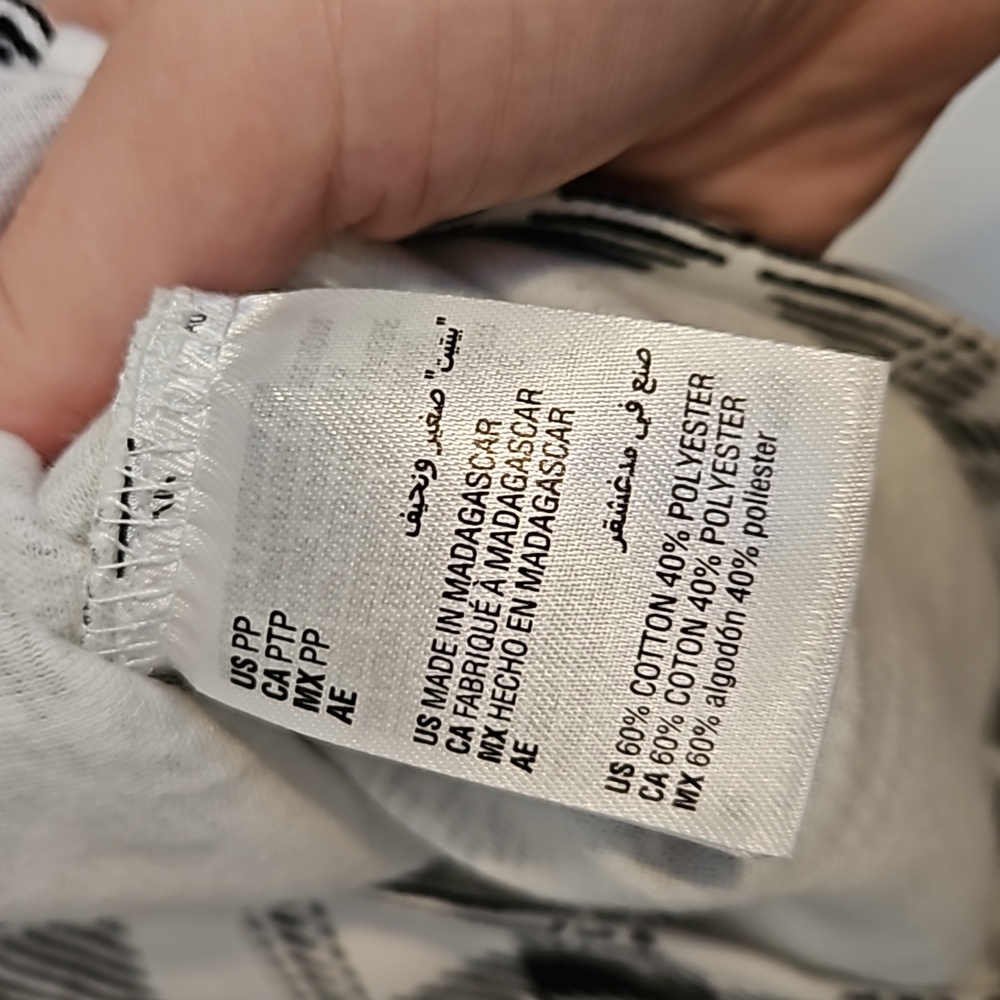 Karen Scott black and white plaid mock neck shirt.  NWT - Picture 4 of 5